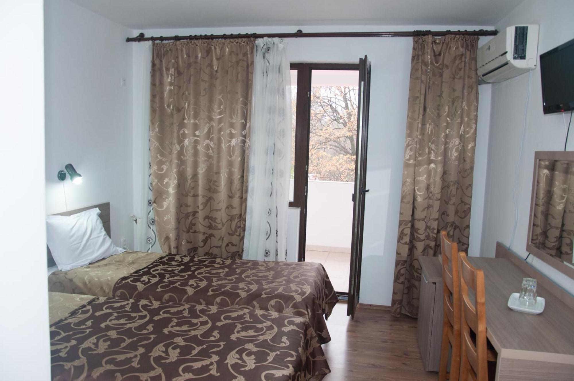 Hotel Popasul Iancului Corbii Mari Room photo